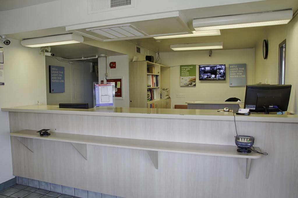 Super 8 By Wyndham Florence Buitenkant foto